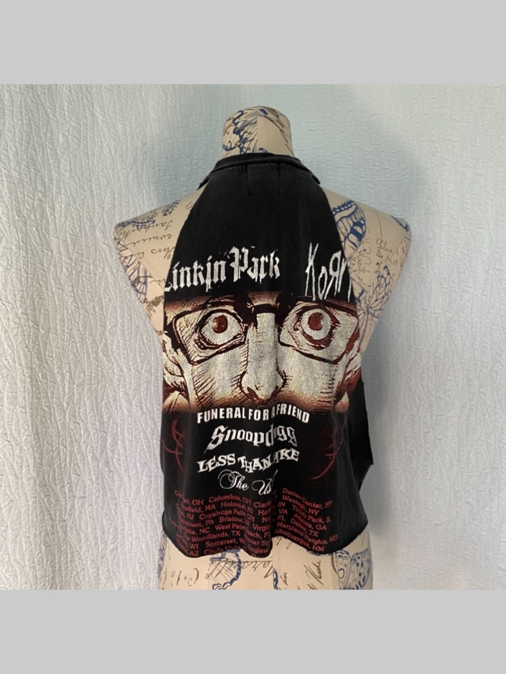 Vintage Furst of a Kind Projekt revolution tour Graphic Halter Top Ring Detail - Picture 6 of 9